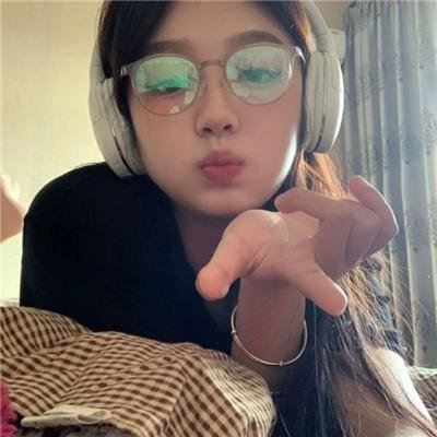 我靠偷听皇上心声母仪天下